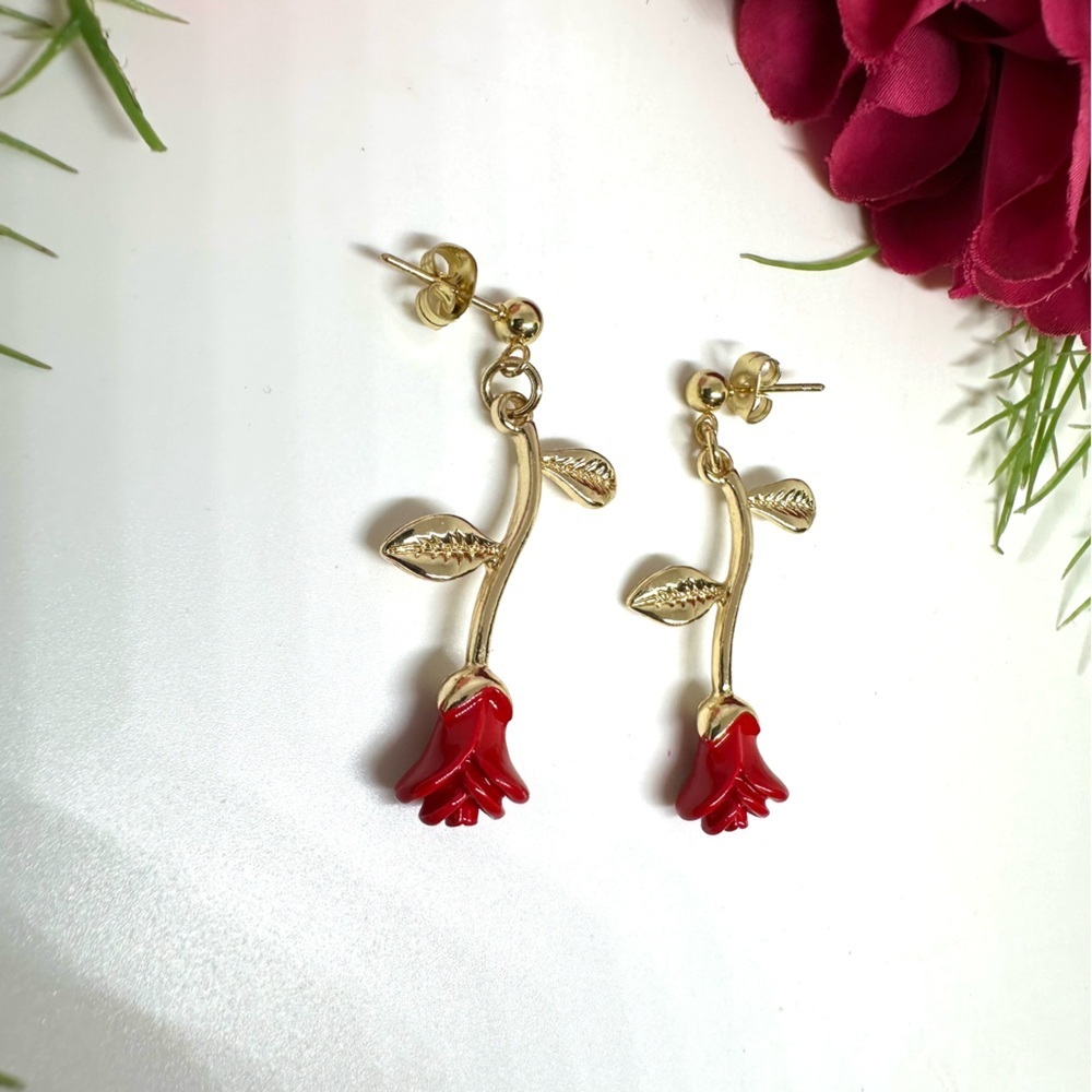 NEW⚜️Red Rose Dangly Earrings - Picture 2 of 4